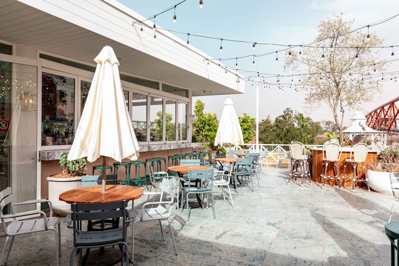 4 rivers outdoor patio seating area